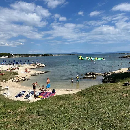 Azra & Tony 别墅